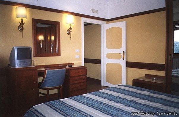 Hotel Miravalle Neapol Pokój zdjęcie